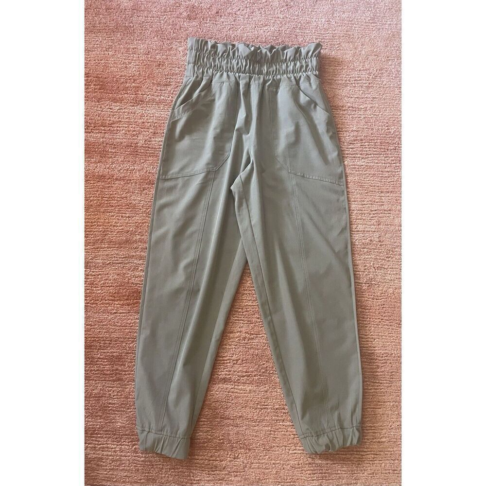 VanillaโStar Olive Green Womenโs Love To Move Joggers SizeโS